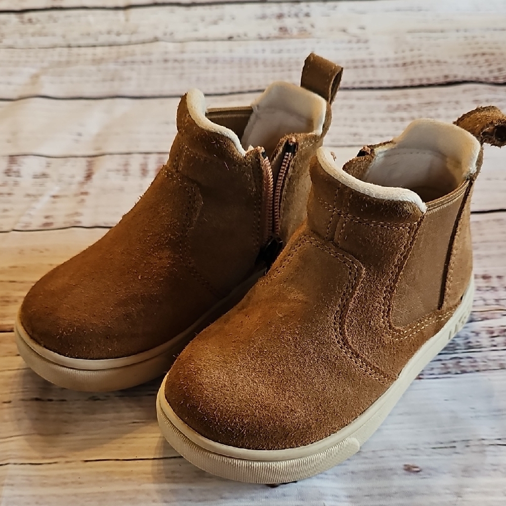 UGG Kids Brown Suede Ankle Boots with Cream Soles